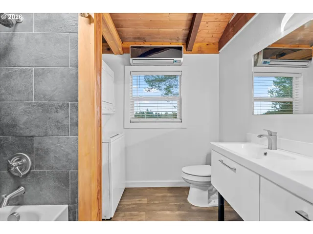 $1,575,000 | 38960 Southeast Rude Road, Sandy, OR 97055