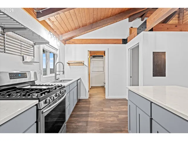 $1,575,000 | 38960 Southeast Rude Road, Sandy, OR 97055