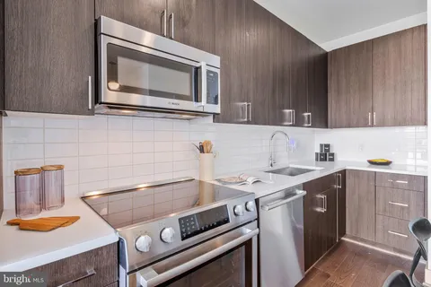 $425,000 | 1500 Pennsylvania Ave. Southeast, Unit 407, Washington, DC 20003