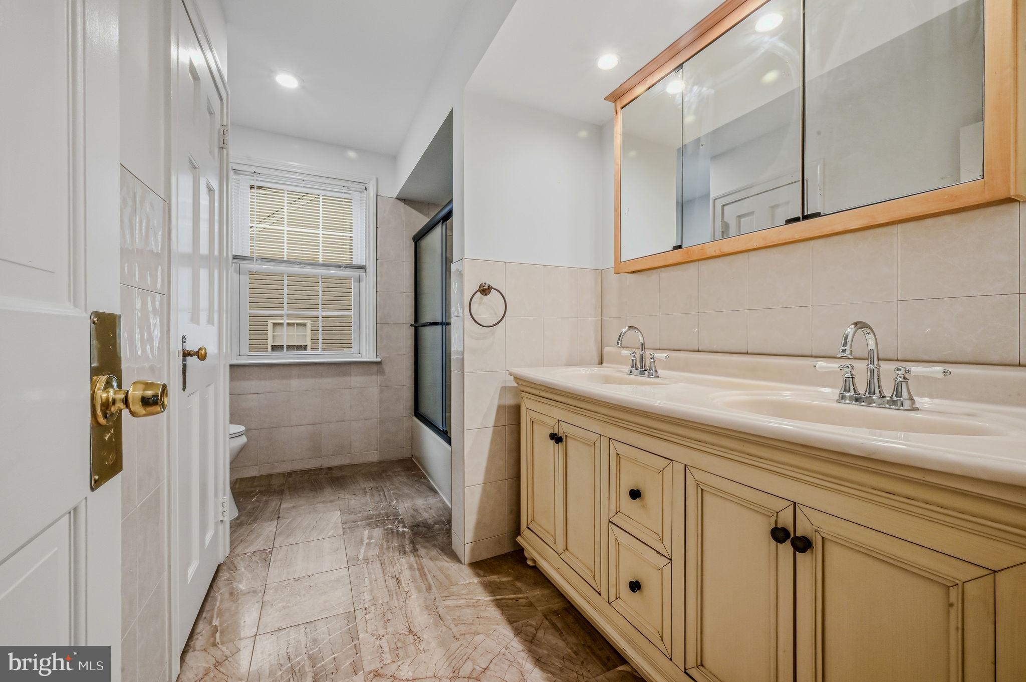 2831 Springfield Road Broomall, PA 19008 - Photo 12 of 48 Gallery Image 12
