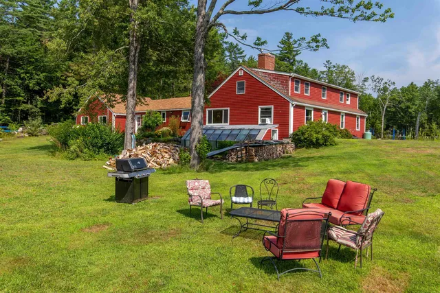 $1,190,000 | 55 Hollow Hill Road, Tamworth, NH 03886
