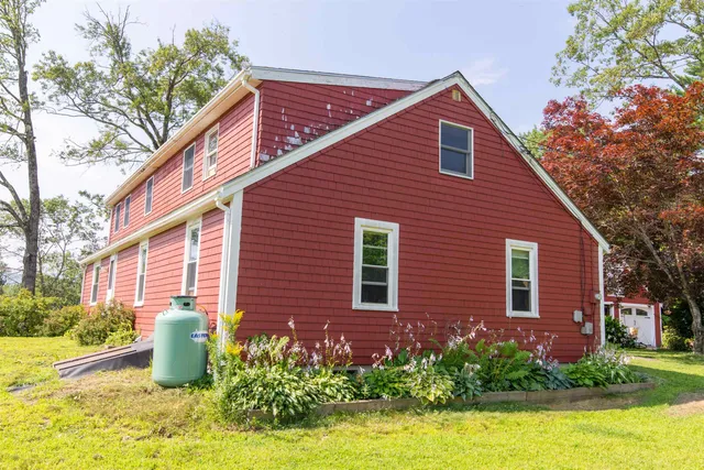 $1,190,000 | 55 Hollow Hill Road, Tamworth, NH 03886