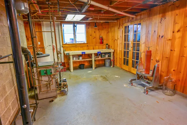 $1,190,000 | 55 Hollow Hill Road, Tamworth, NH 03886