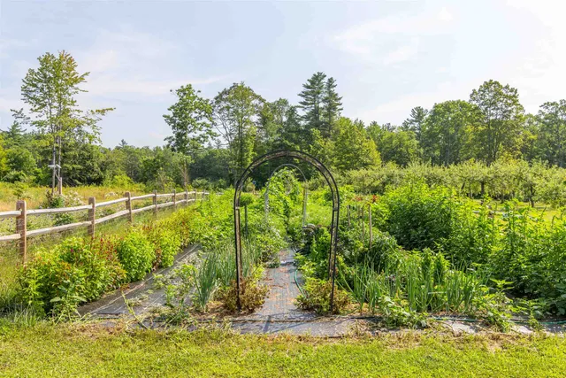 $1,190,000 | 55 Hollow Hill Road, Tamworth, NH 03886