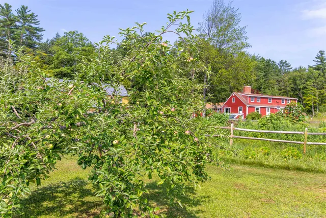 $1,190,000 | 55 Hollow Hill Road, Tamworth, NH 03886