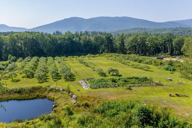 $1,190,000 | 55 Hollow Hill Road, Tamworth, NH 03886