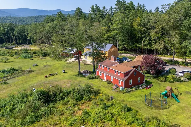 $1,190,000 | 55 Hollow Hill Road, Tamworth, NH 03886