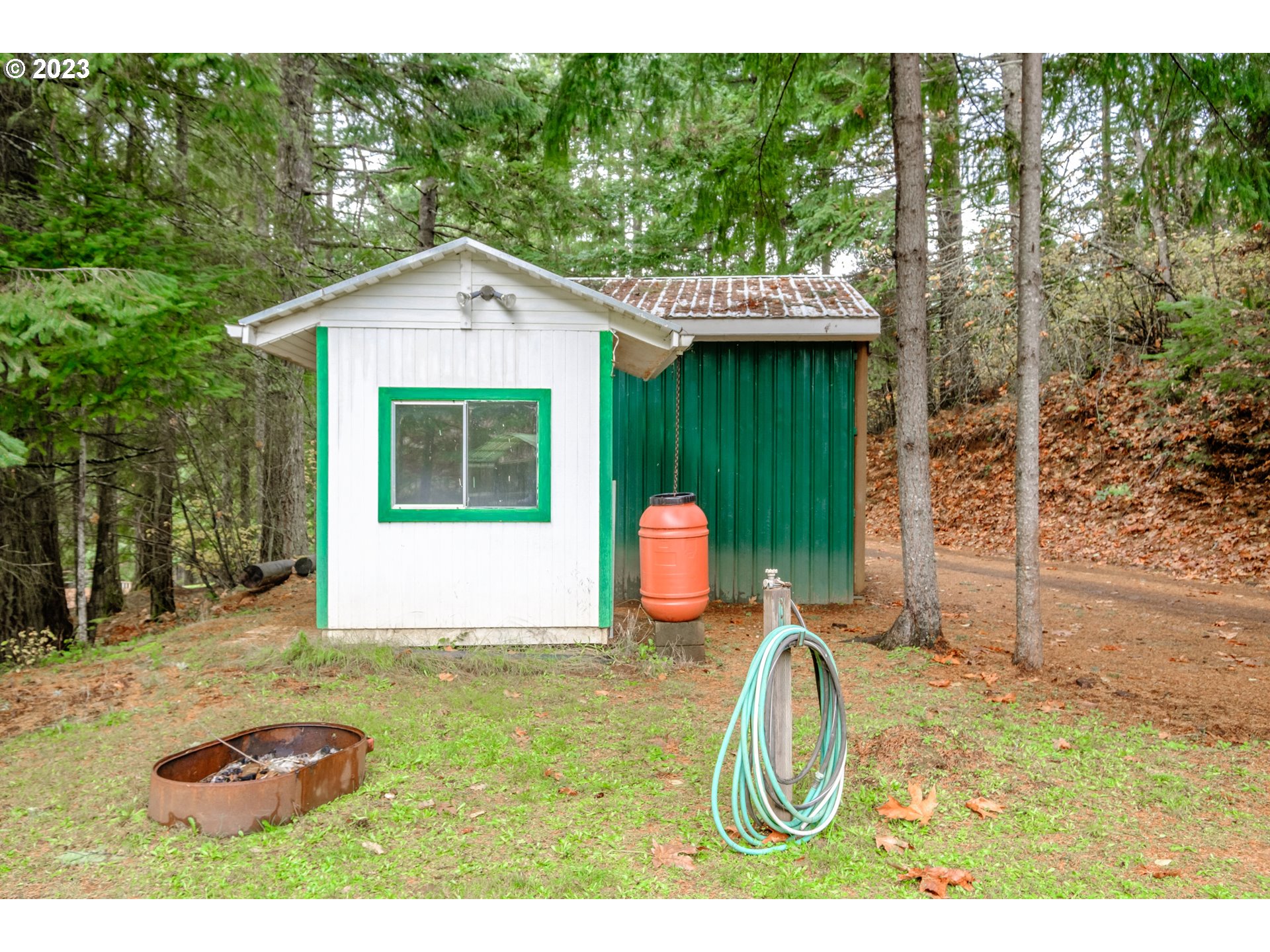 4011 Lucas Road Falls City, OR 97344 - Photo 9 of 27 Gallery Image 9