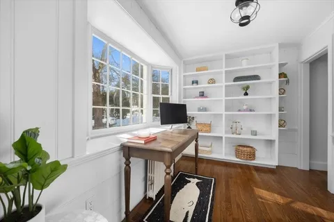 $1,299,000 | 2 Woodbine Lane, Hingham, MA 02043