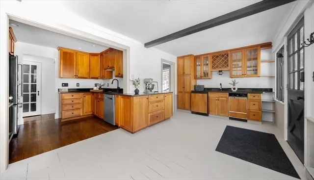 $1,299,000 | 2 Woodbine Lane, Hingham, MA 02043