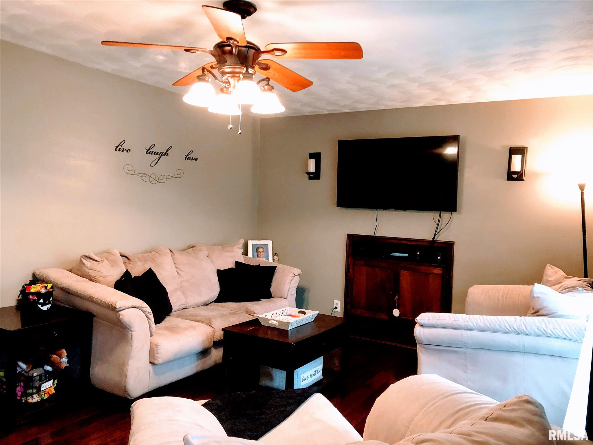 2233 Ramsey Road Springfield, IL 62702 - Photo 5 of 31