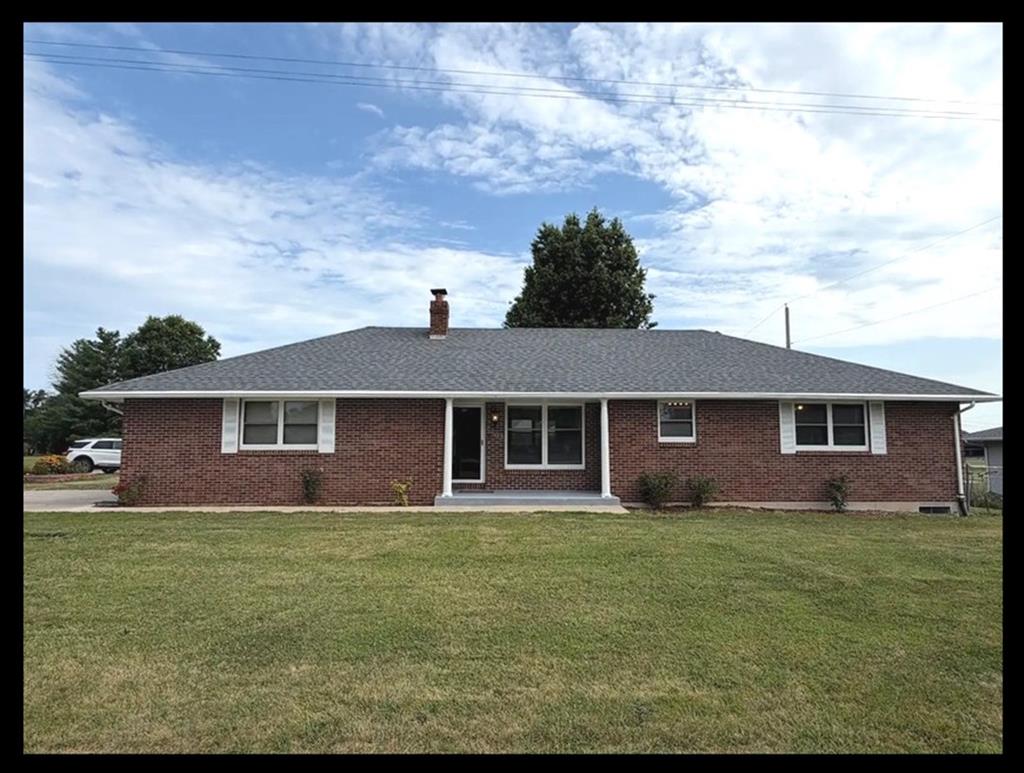 1201 Ridgeway Road Macon, MO 63552 - Photo 1 of 43 Gallery Image 1