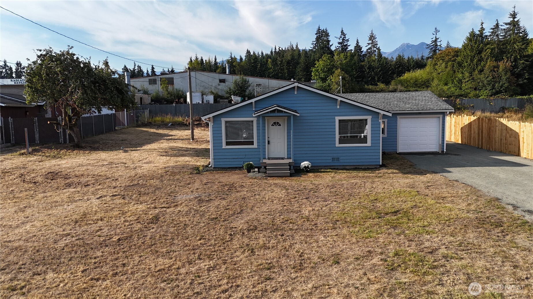 2340 East Pioneer Road Port Angeles, WA 98362 - Photo 3 of 38 Gallery Image 3