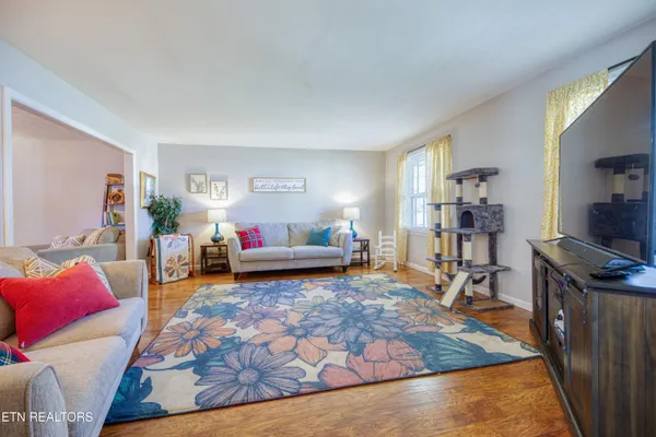 $385,000 | 7629 Berkshire Boulevard, Powell, TN 37849