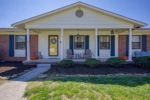 $385,000 | 7629 Berkshire Boulevard, Powell, TN 37849