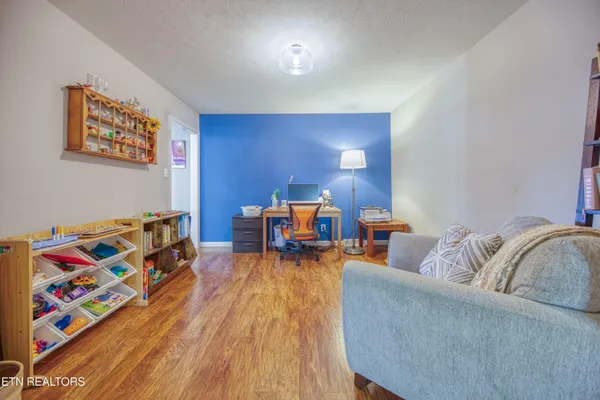 $385,000 | 7629 Berkshire Boulevard, Powell, TN 37849