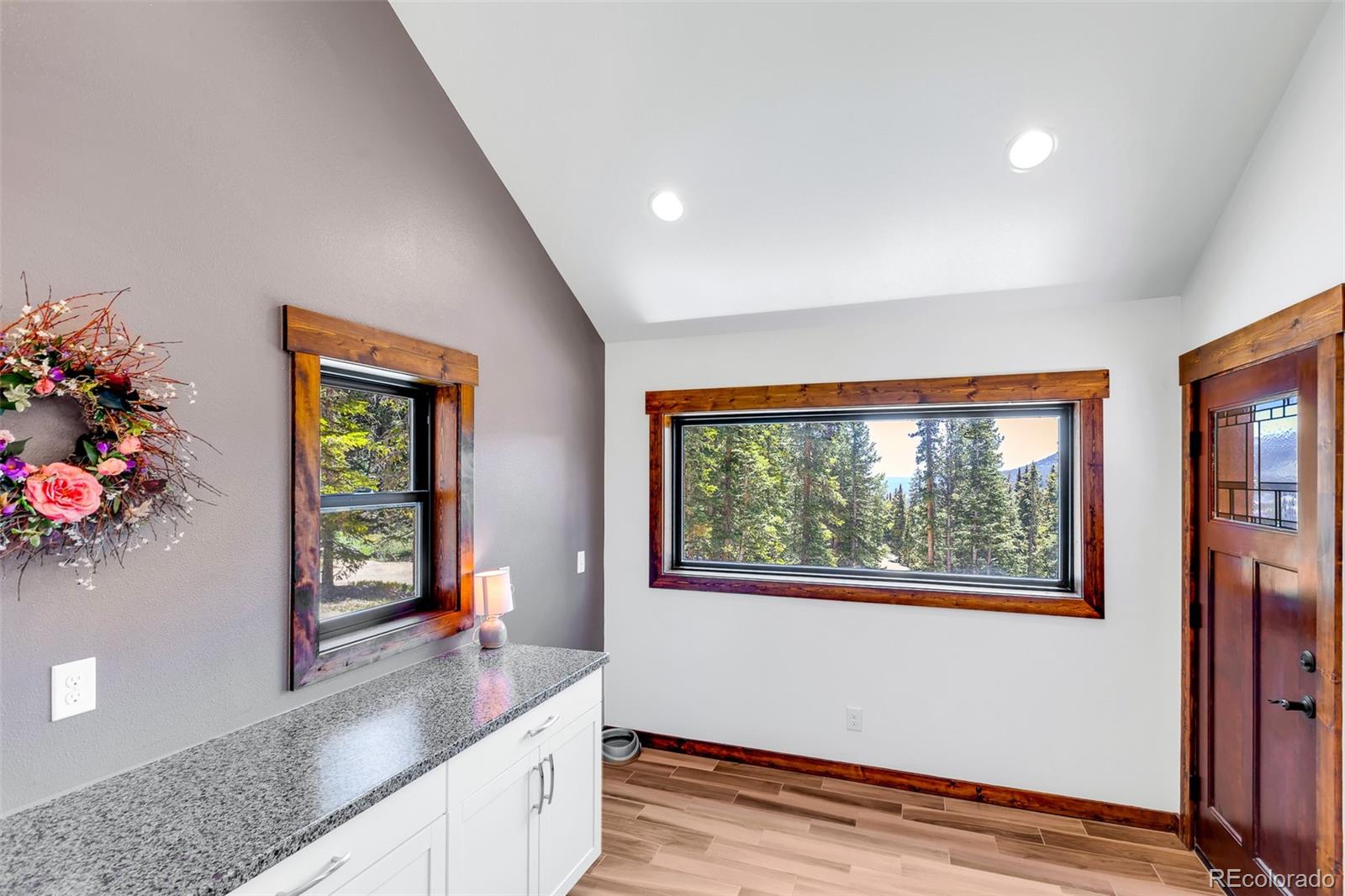 60 Jackson Alma, CO 80420 - Photo 15 of 49 a view of a living room