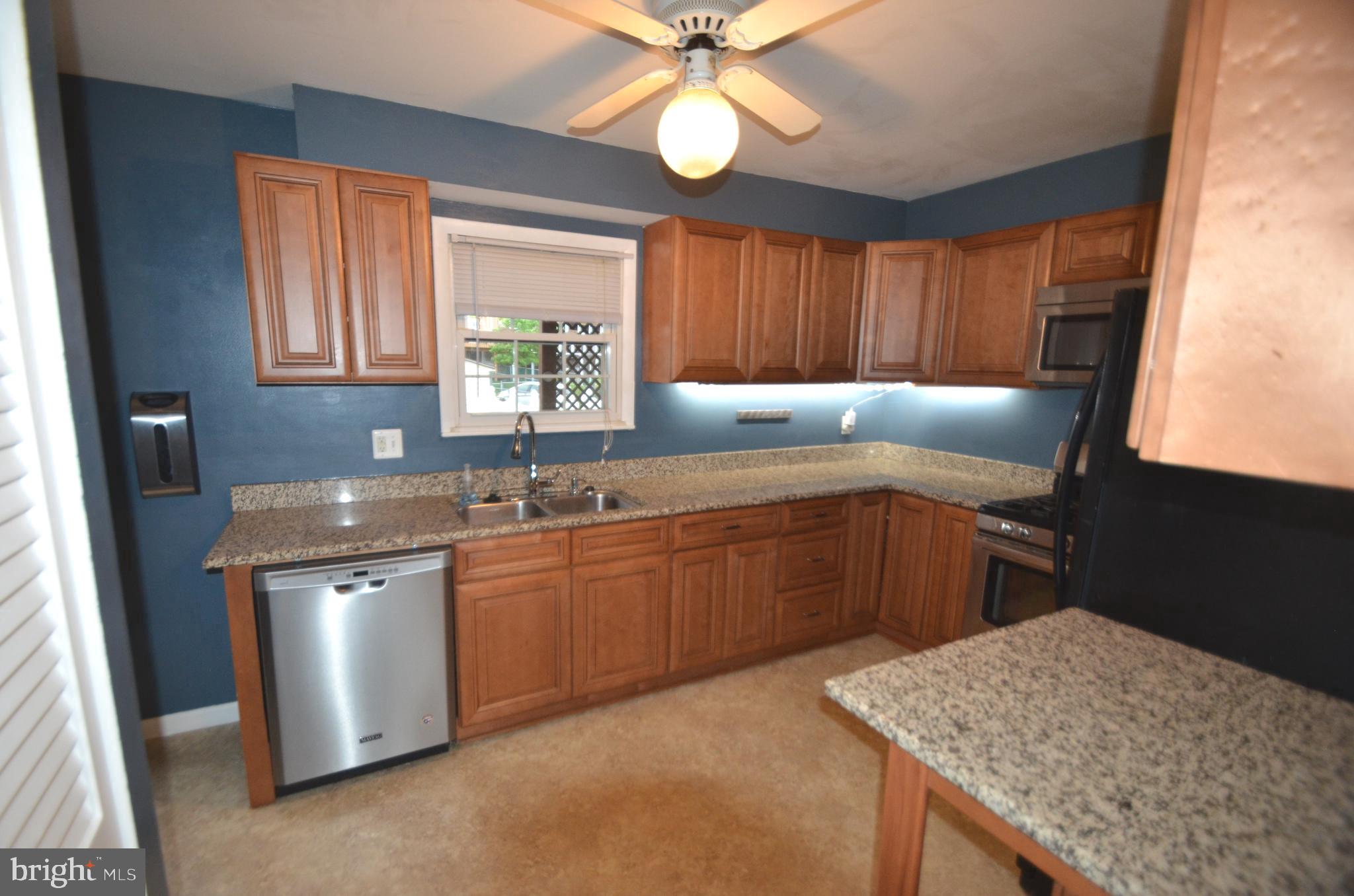 917 Elm Road Baltimore, MD 21227 - Photo 18 of 38