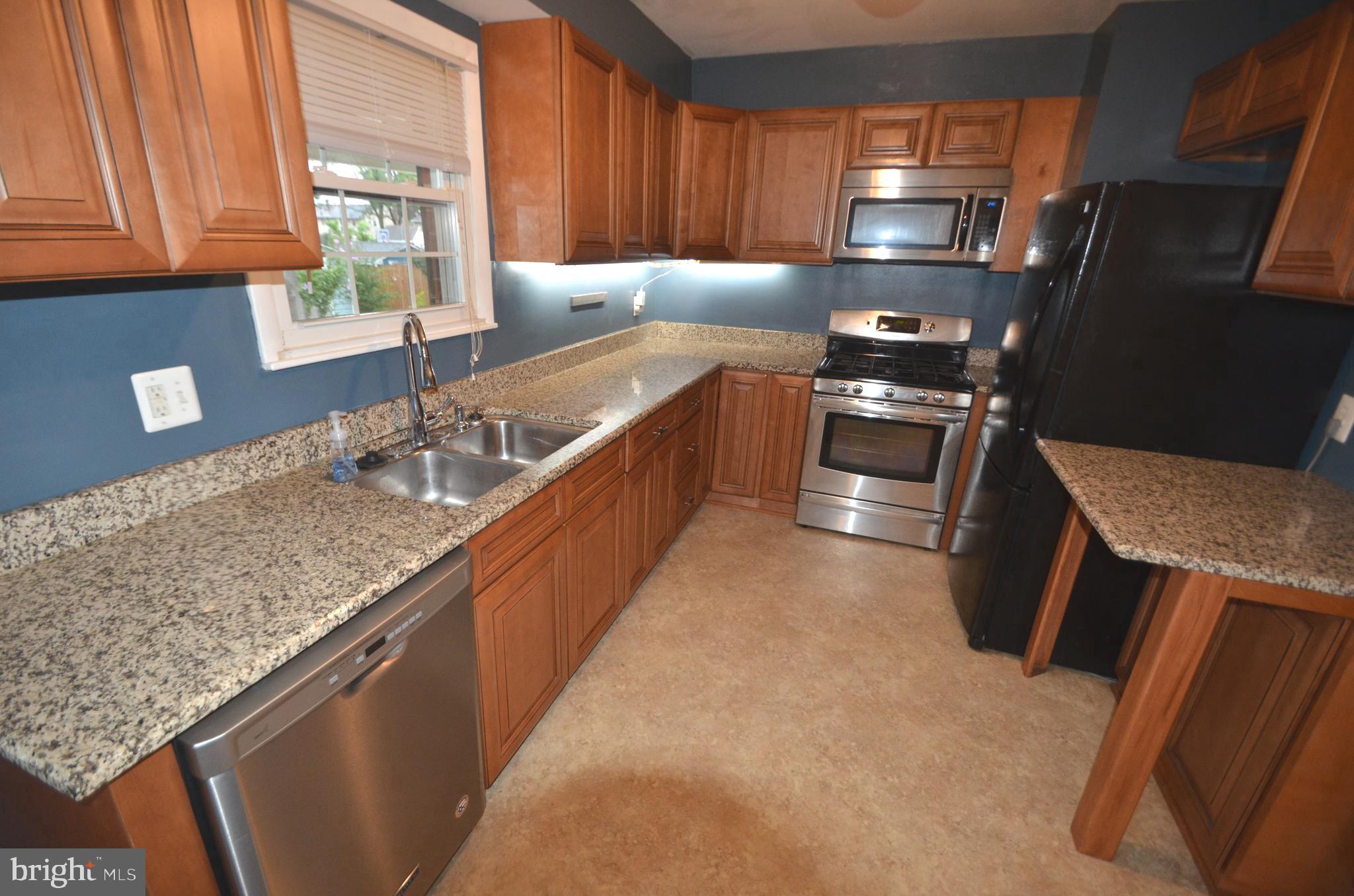 917 Elm Road Baltimore, MD 21227 - Photo 20 of 38