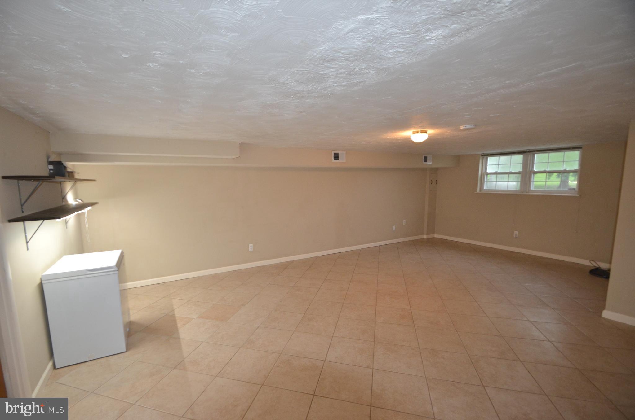 917 Elm Road Baltimore, MD 21227 - Photo 34 of 38