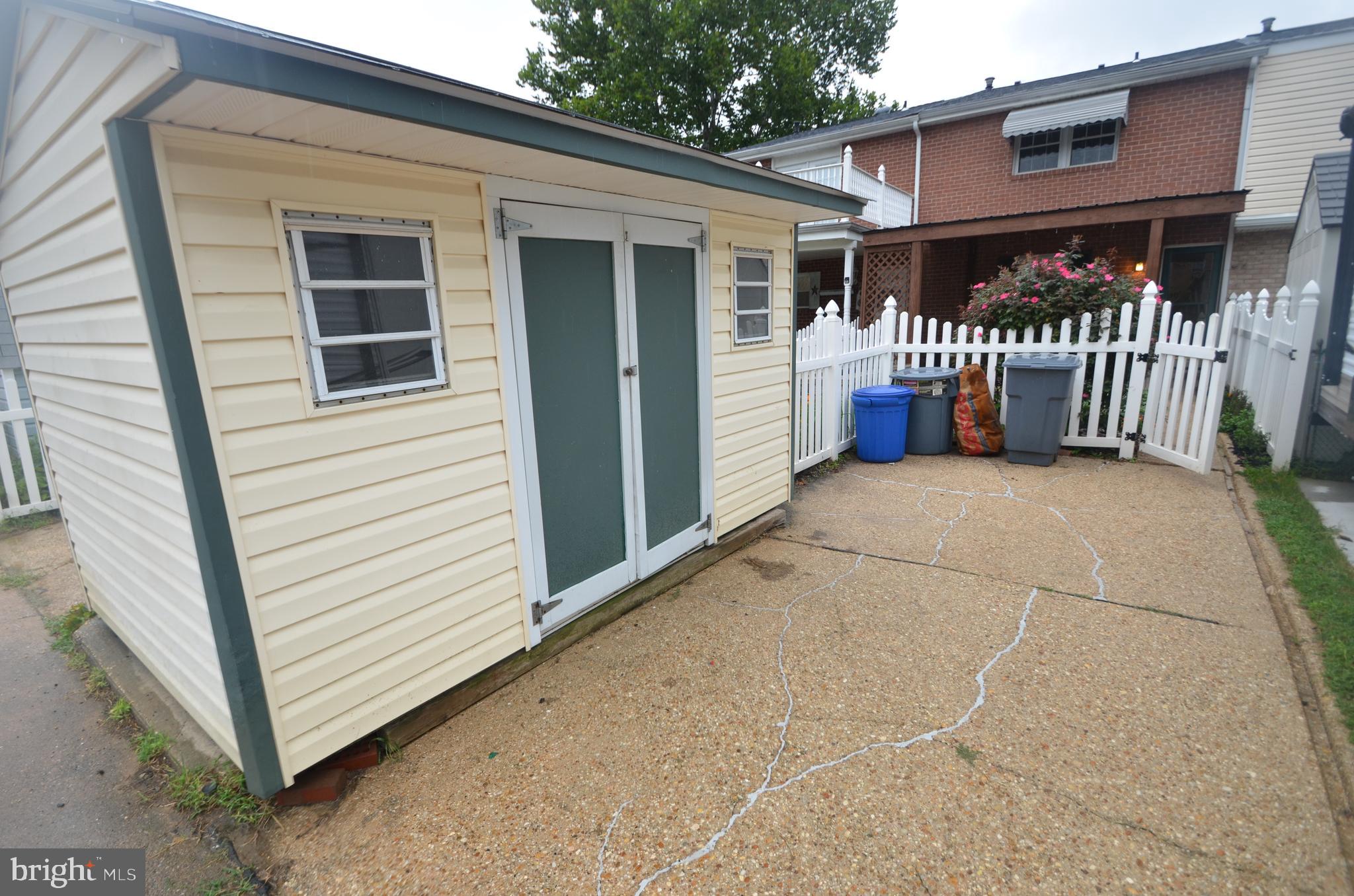 917 Elm Road Baltimore, MD 21227 - Photo 6 of 38