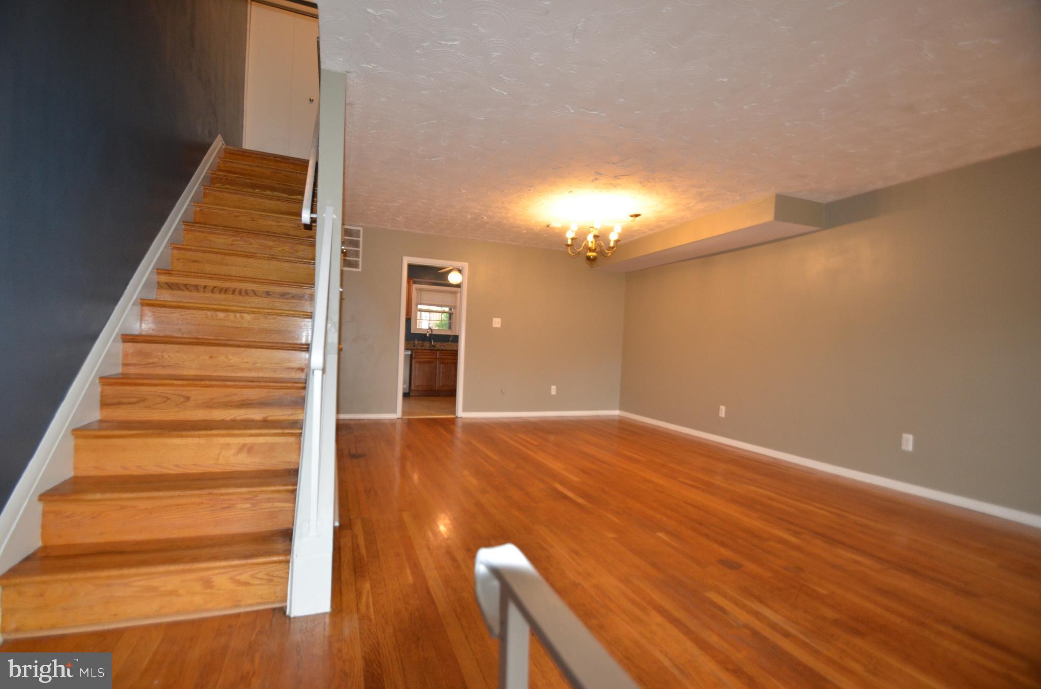917 Elm Road Baltimore, MD 21227 - Photo 8 of 38