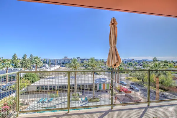 $119,000 | 4750 North Central Avenue, Unit H4, Phoenix, AZ 85012