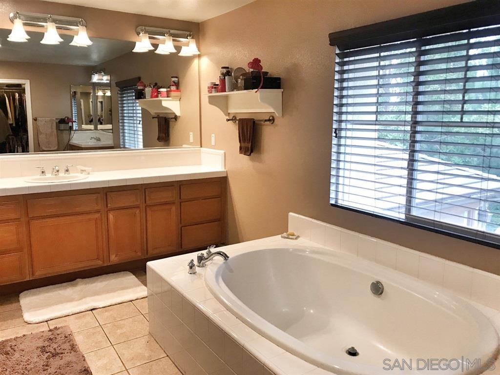 899 First Light Road San Marcos, CA 92078 - Photo 11 of 21