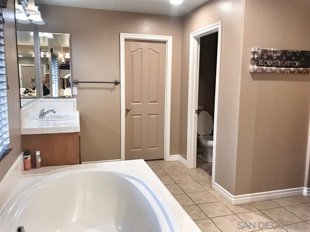 899 First Light Road San Marcos, CA 92078 - Photo 12 of 21