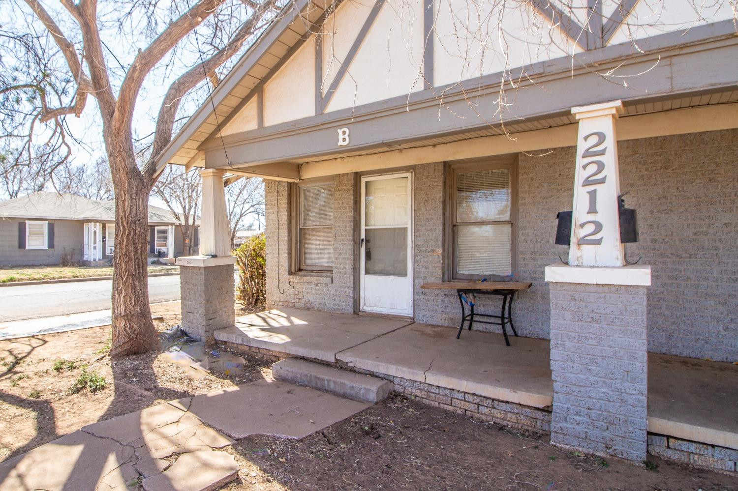 2212 Avenue U Lubbock, TX 79411 - Photo 2 of 13 Photo 2