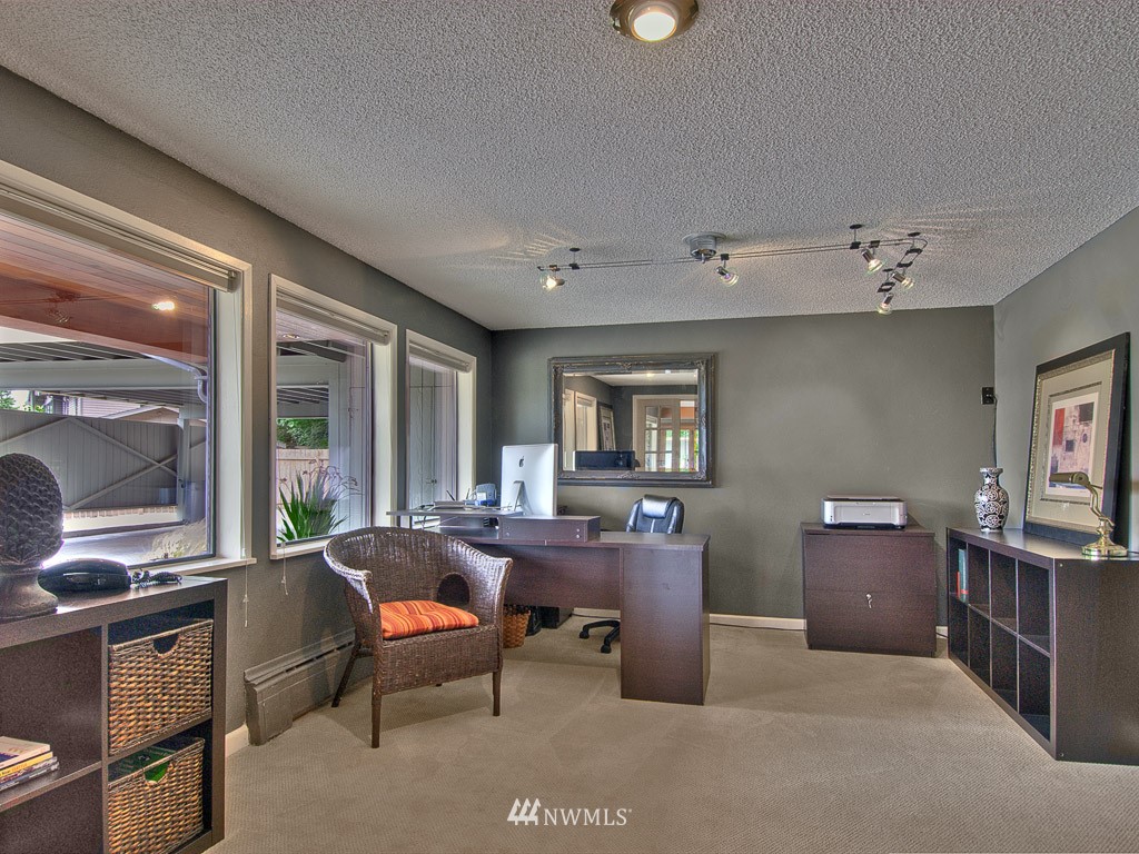 8488 Tillicum Road Southwest Seattle, WA 98136 - Photo 11 of 15