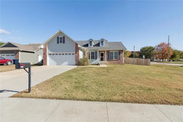 $259,900 | 1900 Eisenhower Court, Independence, KS 67301