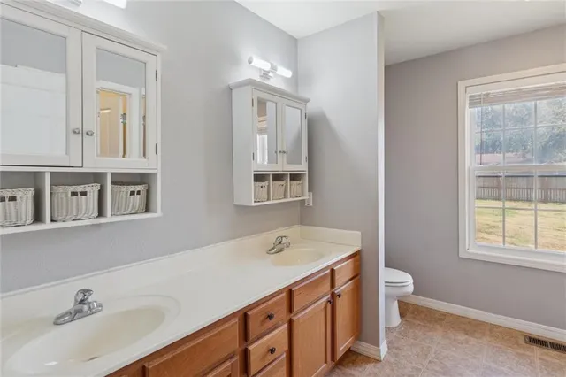 $259,900 | 1900 Eisenhower Court, Independence, KS 67301