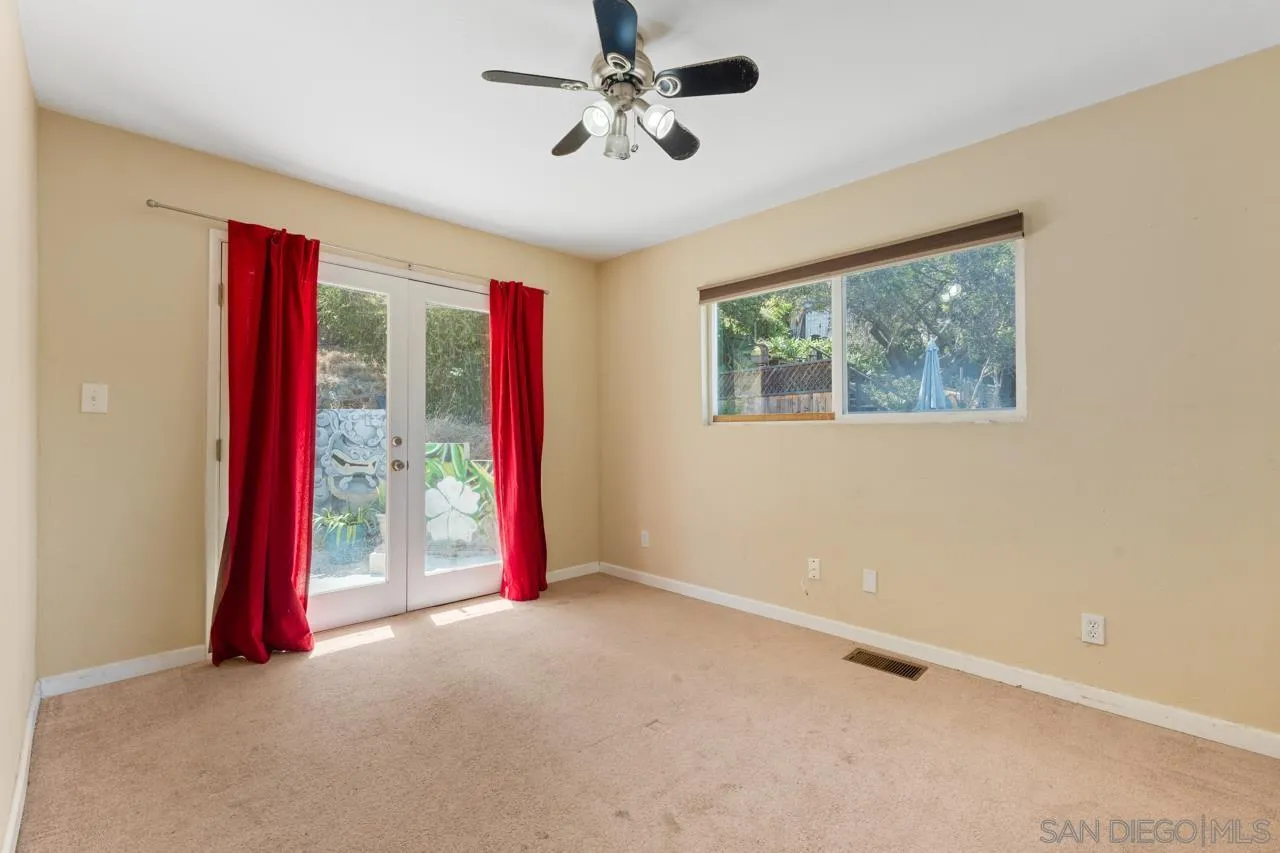 2901 Helix Street Spring Valley, CA 91977 - Photo 23 of 29