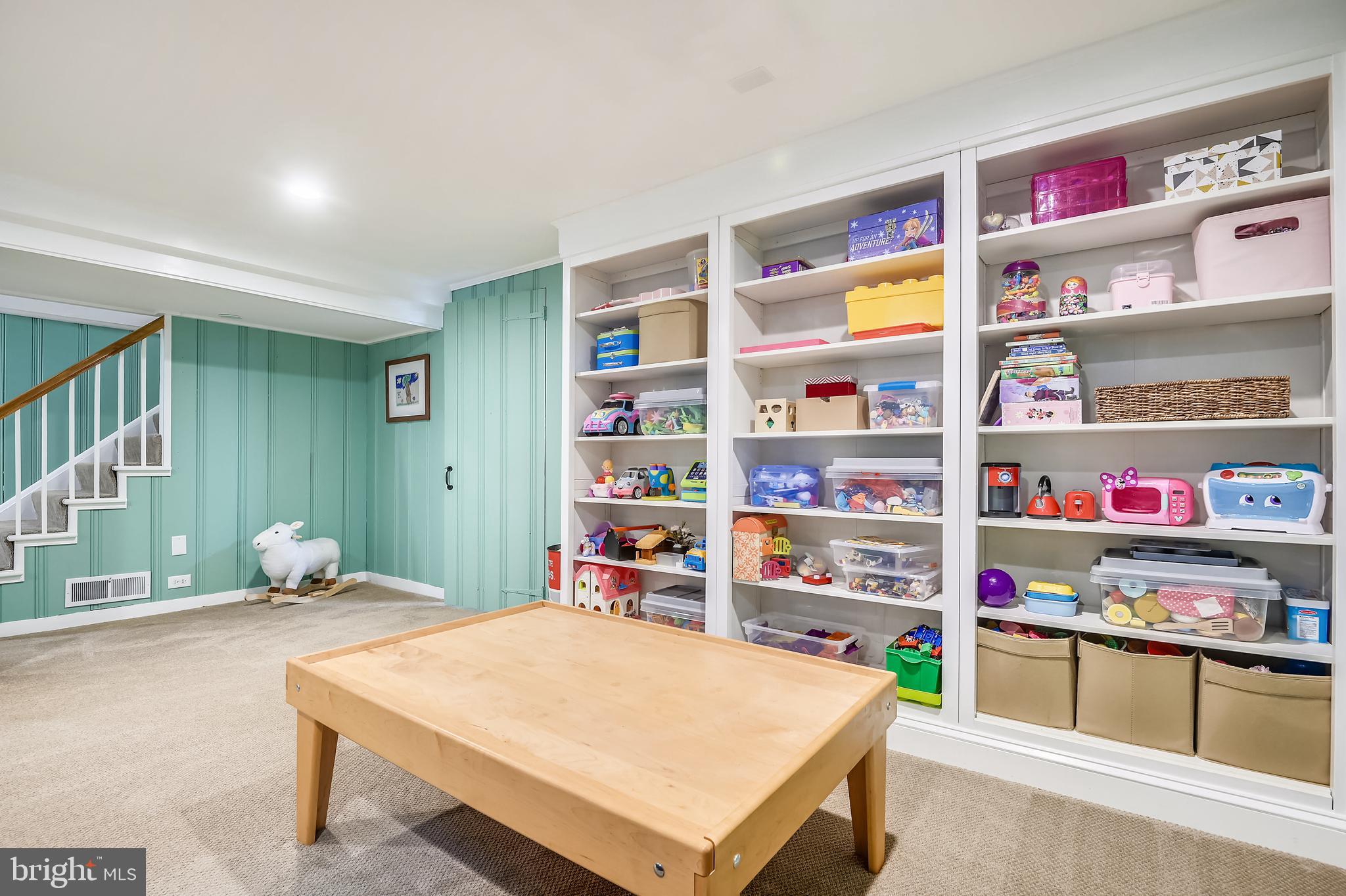 5102 Springlake Way Baltimore, MD 21212 - Photo 24 of 38 Built ins make for organized life