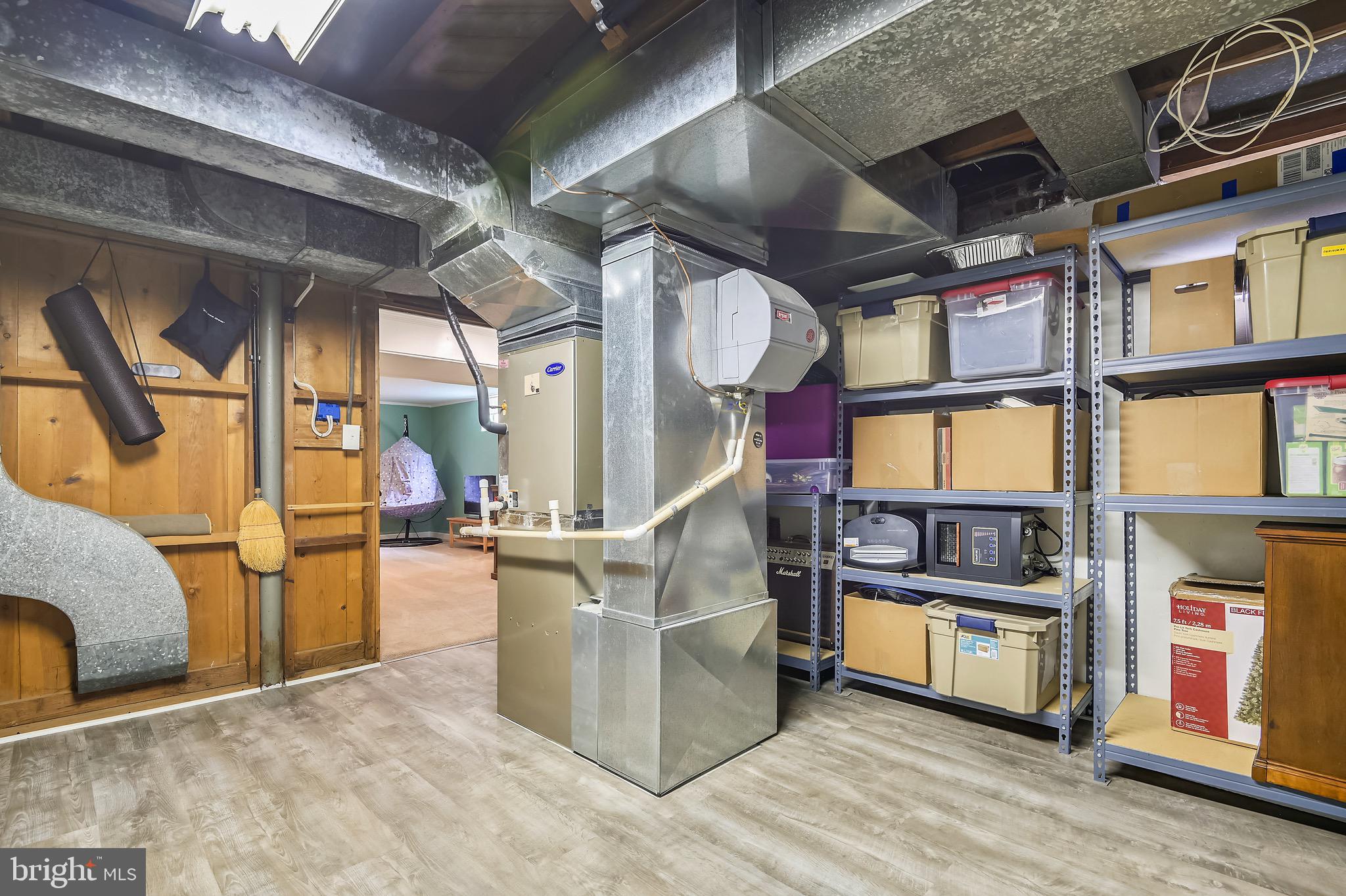 5102 Springlake Way Baltimore, MD 21212 - Photo 27 of 38 Utility and storage