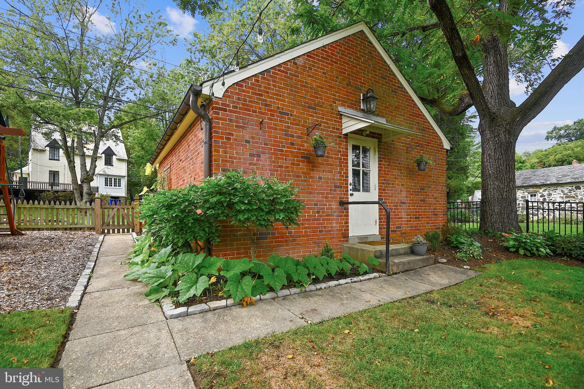 5102 Springlake Way Baltimore, MD 21212 - Photo 33 of 38 Detached Garage