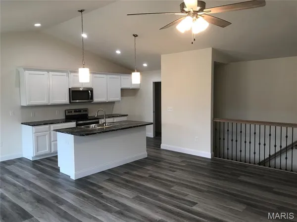 $329,900 | 1652 Flagstaff Drive, Festus, MO 63028