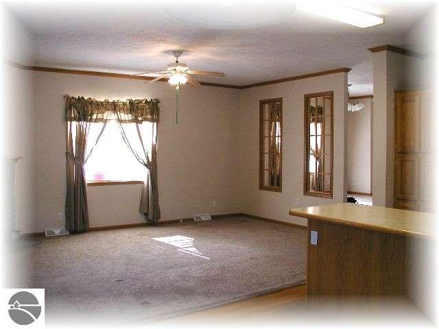 3399 Wallaker Road Benzonia, MI 49616 - Photo 4 of 9 1682192-3.JPG