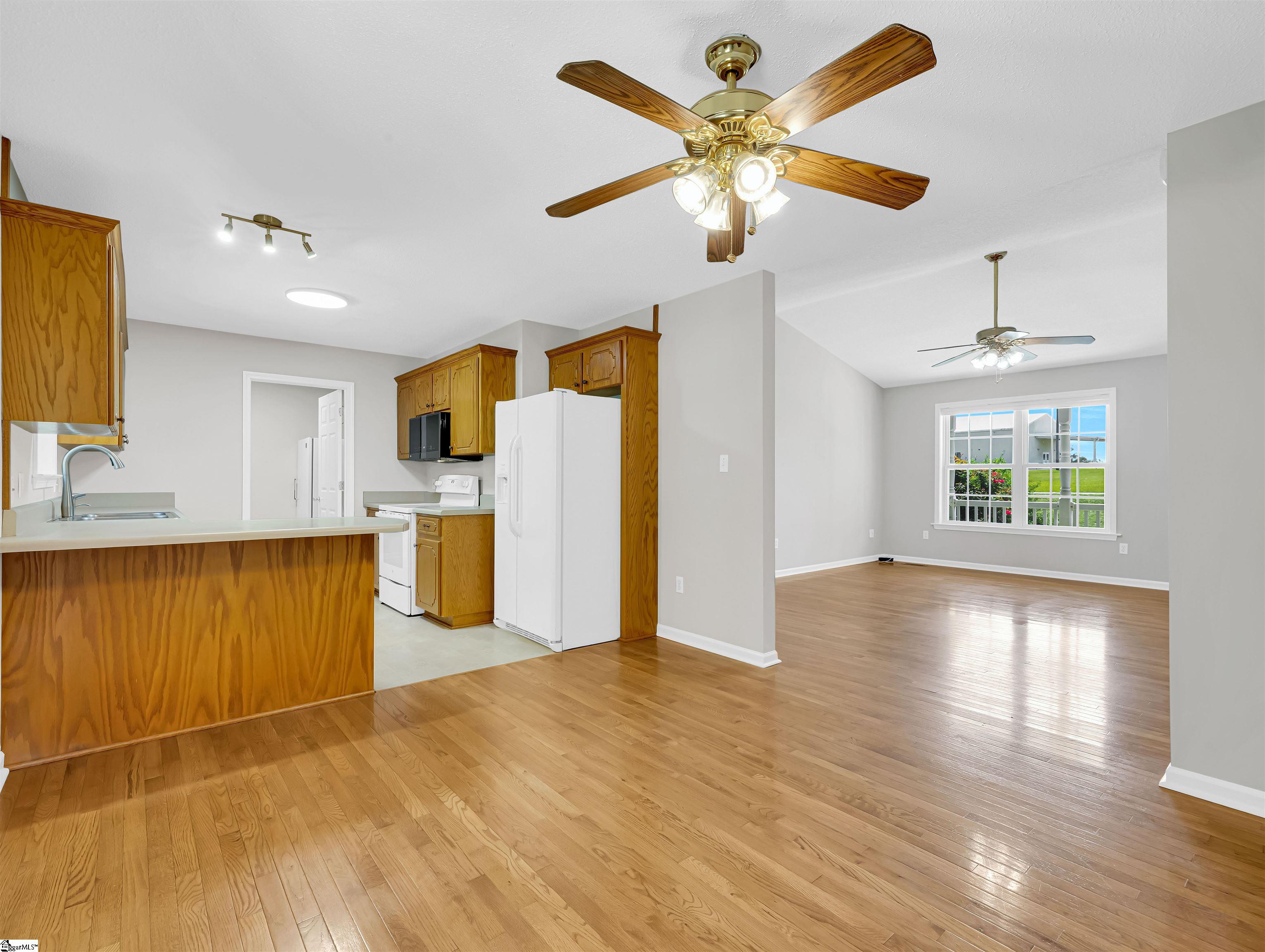 1249 Melvin Hill Road Campobello, SC 29322 - Photo 17 of 36