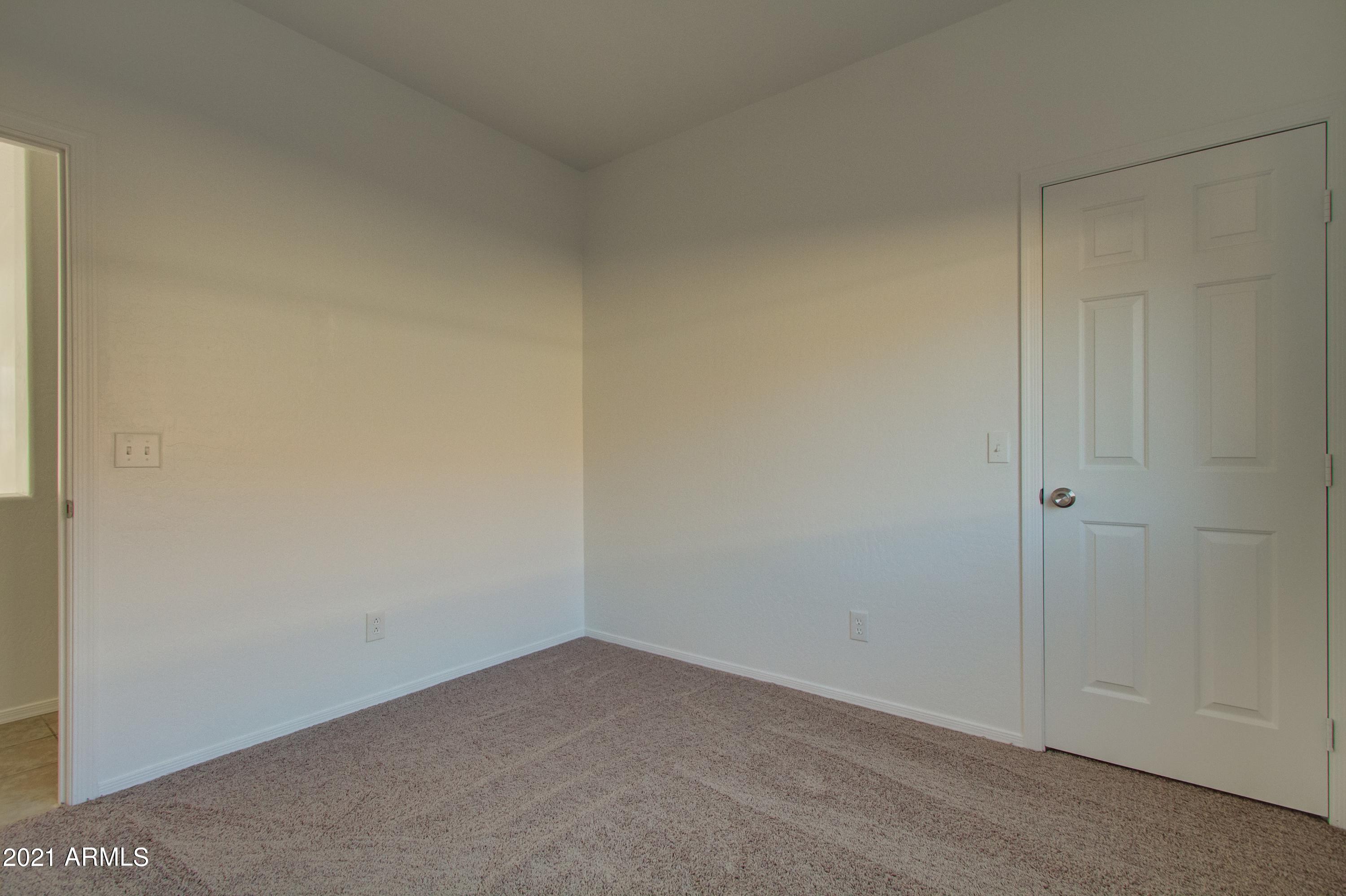 913 East Pedro Road Phoenix, AZ 85042 - Photo 12 of 15 012_Bedroom III