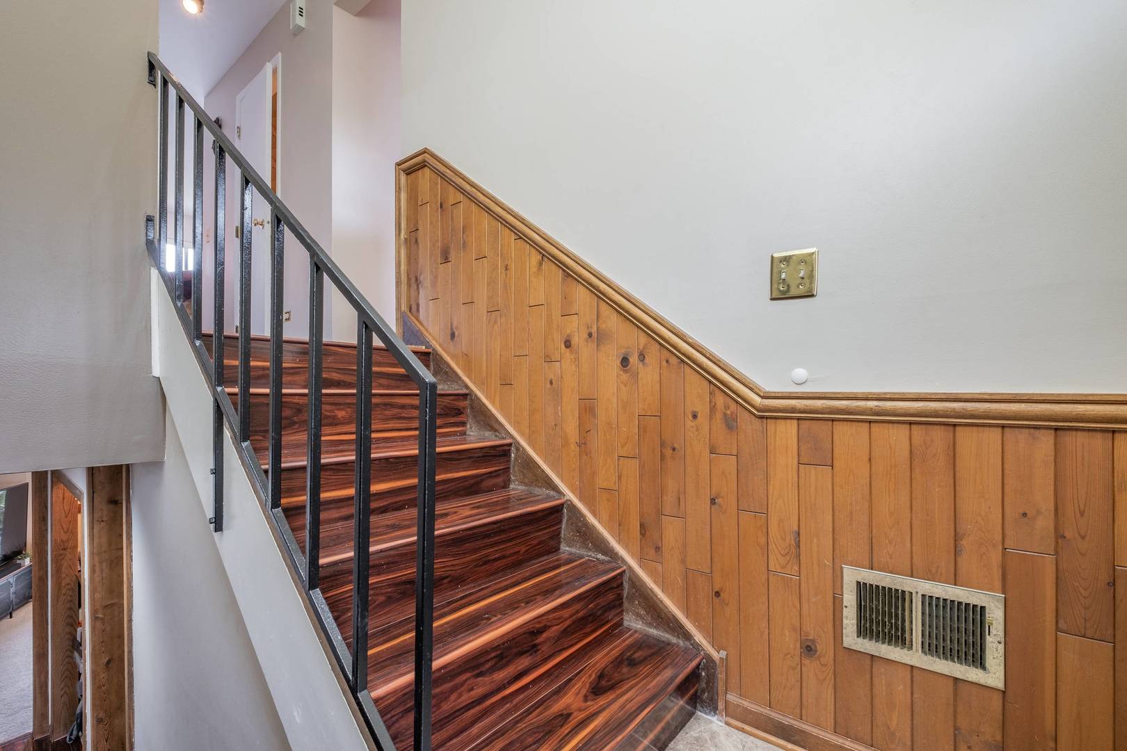 759 North Old Rand Road Lake Zurich, IL 60047 - Photo 25 of 34 a view of entryway
