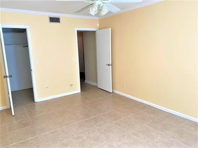 $164,900 | 5720 Northeast 22nd Way, Unit 406, Fort Lauderdale, FL 33308