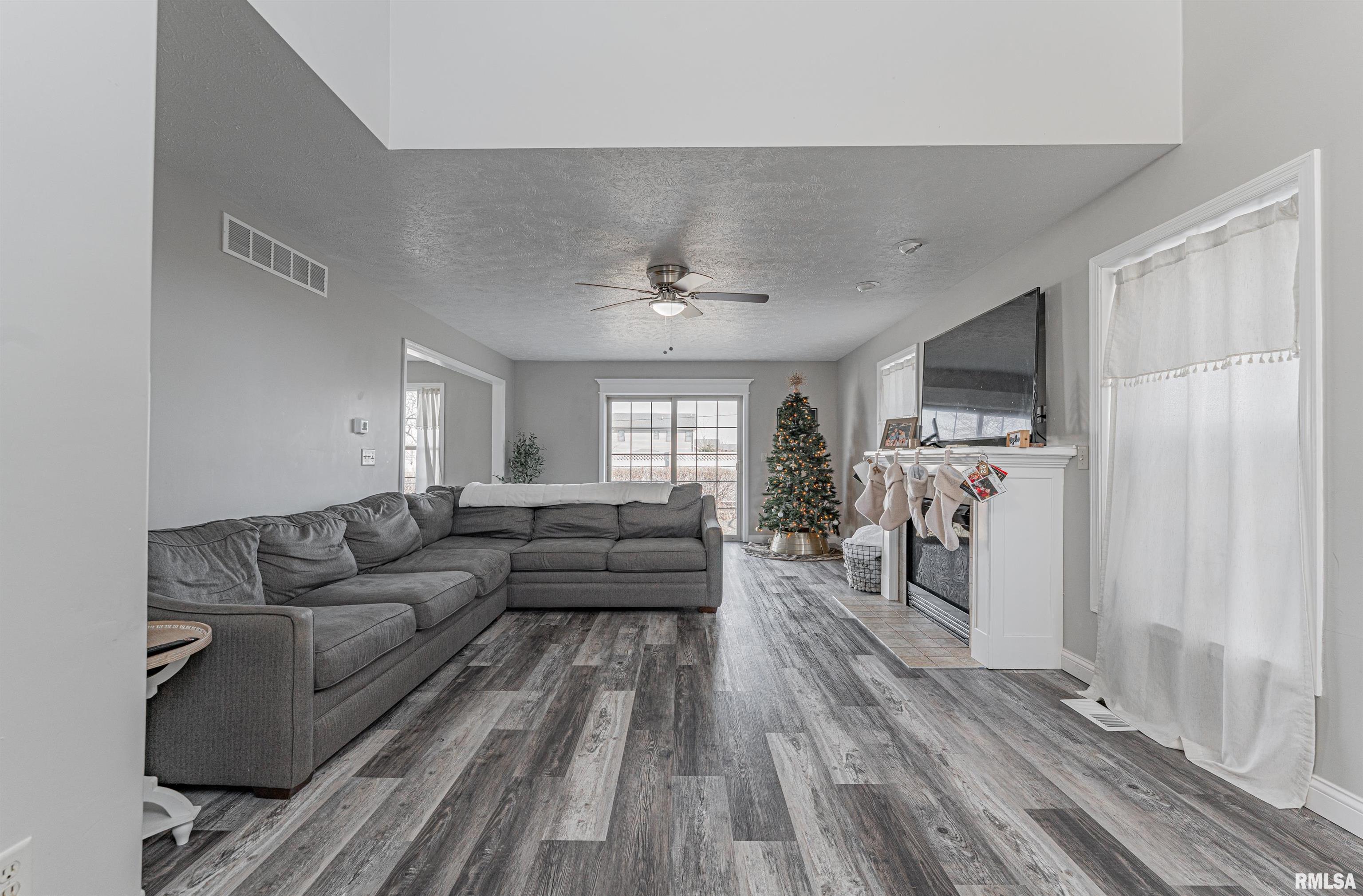 1236 Blue Bill Way Normal, IL 61761 - Photo 7 of 47