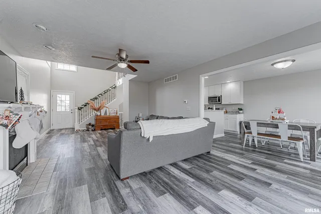 $315,000 | 1236 Blue Bill Way, Normal, IL 61761