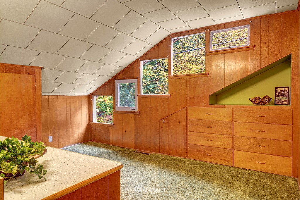 14026 Riviera Place Northeast Seattle, WA 98125 - Photo 14 of 19