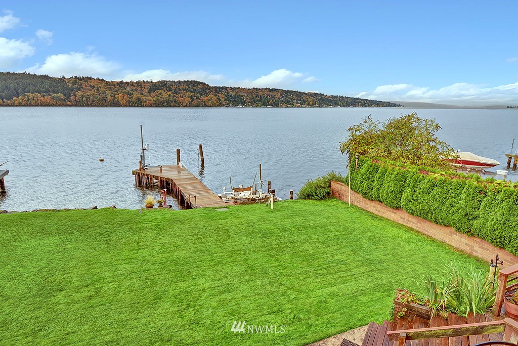 14026 Riviera Place Northeast Seattle, WA 98125 - Photo 16 of 19