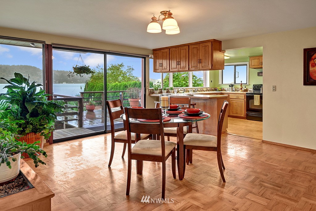 14026 Riviera Place Northeast Seattle, WA 98125 - Photo 4 of 19