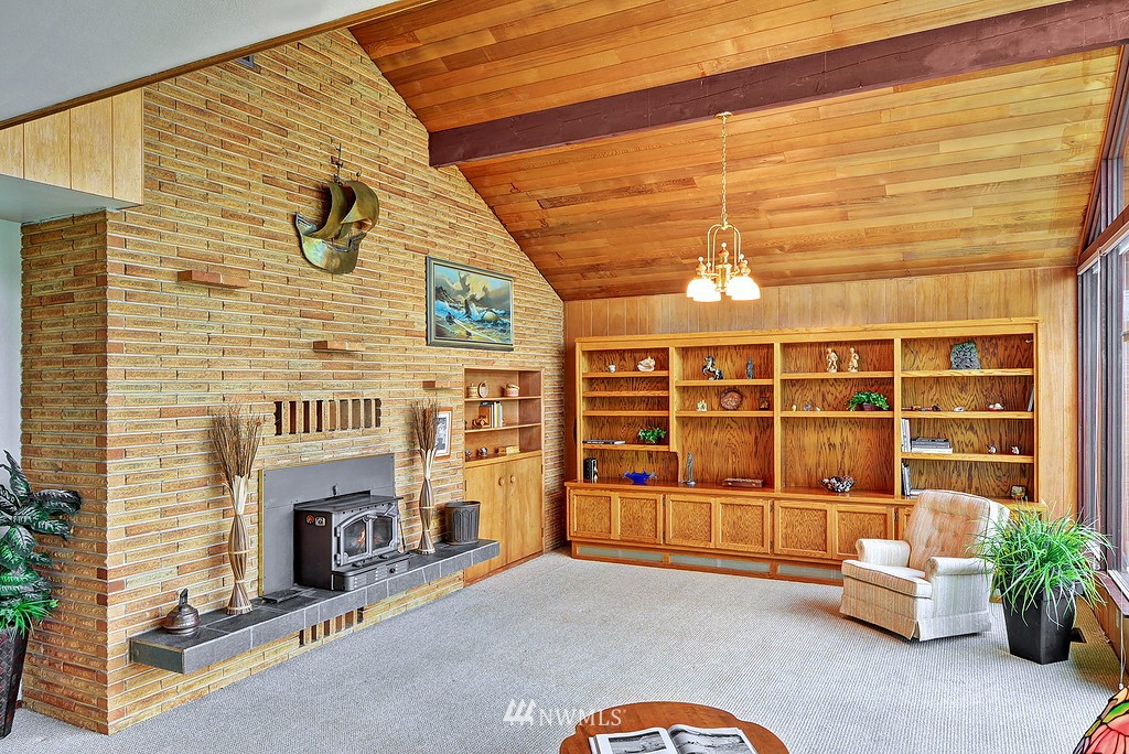 14026 Riviera Place Northeast Seattle, WA 98125 - Photo 7 of 19