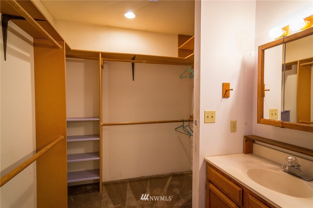 5335 140th Avenue Southwest Rochester, WA 98579 - Photo 11 of 24